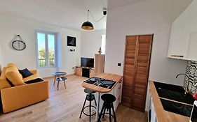 Appartement Jolie Vue / Proche Rue De Siam